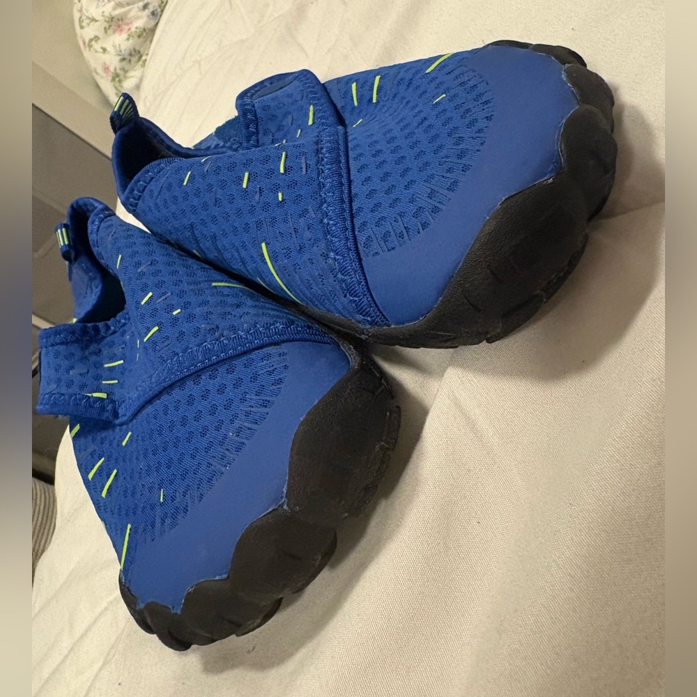 Blue and Black Water Shoes with Breathable Mesh Design